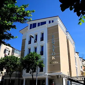 Hotel Senator